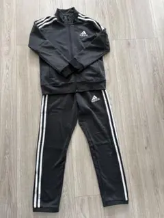 ☆adidas ジャージ上下セット☆140
