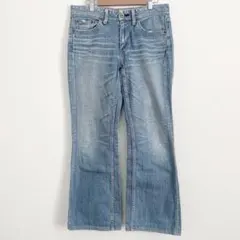 リーバイス　デニムパンツ　フレアパンツ　ライトブルー　30インチ　ボトムス