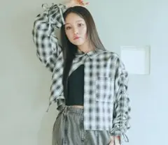 Lovetoxic　クロップドシャツ　長袖