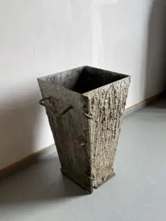 Item thumbnail for item 614f4727-f6d5-4e6e-8ee4-8460e325e77d