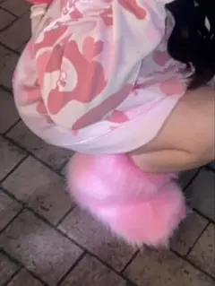 ピンクファーブーツ