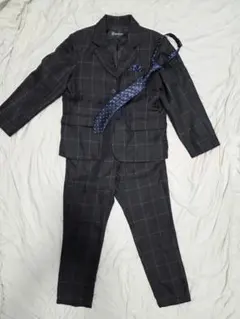 【デビロック】男の子スーツ　セットアップ　フォーマル　4点セット　130　入学式