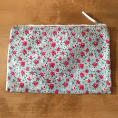 CathKidston　キャスキッドソン　花柄フラットポーチ