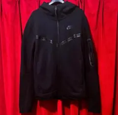 【廃盤・旧モデル】NIKE テックフリース フルジップ フーディ ブラック