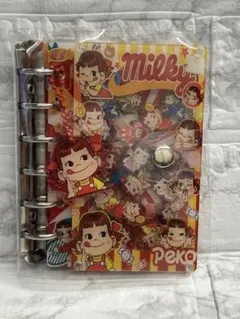 ペコちゃん　チャーム付き　シャカシャカノート　バインダー式