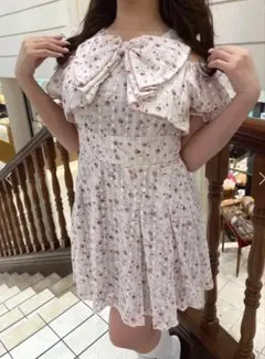 最終値下】evelyn 肩リボンオフショルミニワンピース オフホワイト