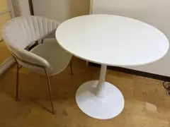 ホワイト円形ダイニングテーブル