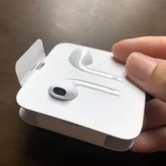 有線イヤホン ホワイト Lightning端子