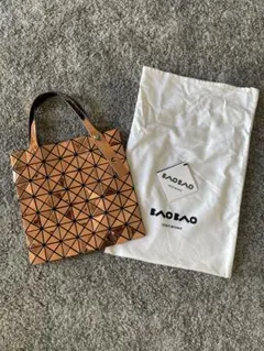 ラスト1つ】BAO BAO ILLUSION トートバッグ シルバースモール - メルカリ