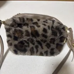 ヒョウ柄ファーショルダーバッグ