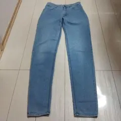 Item thumbnail for item 36cc1ff4-1651-415c-88a8-c9b63ef7b72b