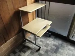 【南あわじ市】木製パソコンデスク 2段式のサムネイル