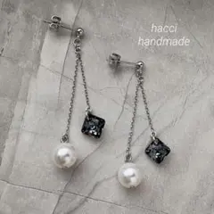 #499クリスタルシルバーナイト×スワロフスキーパール8ミリ ピアス/イヤリング