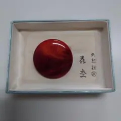 木製ブローチ