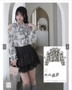 チェック柄ショルダーオープンボウタイフリルシアーブラウス ［tw1277］のサムネイル