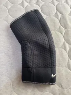 Nike スポーツ 膝サポーター M ブラック
