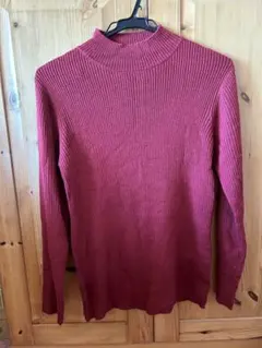 バーガンディ　ワインレッド　リブ編み セーター