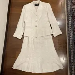 レディーススーツ