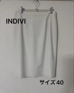 INDIVI インディヴィ　ホワイト　膝丈　タイトスカート　Ｌ相当のサムネイル