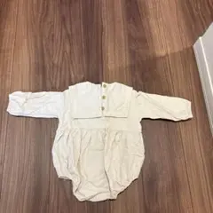 クリーム色ロンパース 長袖 ボタン付き　80