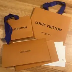 LOUIS VUITTON ショッパーとカードセット