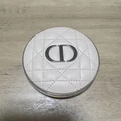 Dior ディオールスキンフォーエヴァーヌードラディアントフィルター 00のサムネイル