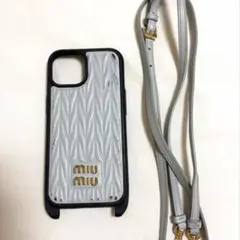 miumiuアイフォンケース　ストラップつきのサムネイル