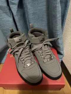 最終値下げ　PUMA ハイカットスニーカー グレーのサムネイル