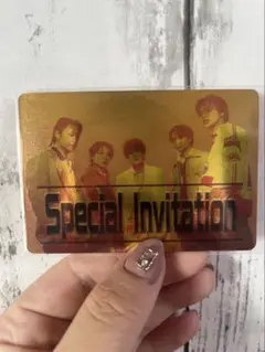 コムドット チップス2 金のカード➕集合1枚‼️応募2/1までなのでお早めに コムドットの『コムドットチップス2』が発売！ 金のカードが