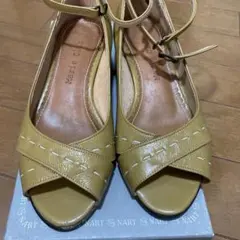 Marie Club サンダル ストラップ付 キャメル 22cmのサムネイル