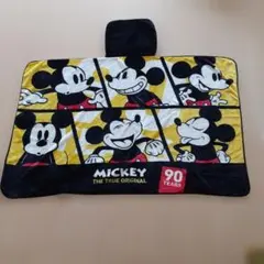 ディズニー　ミッキーマウス　ポンチョにもなるブランケット