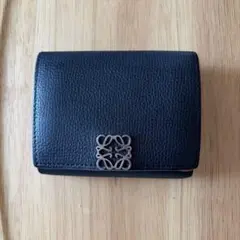 LOEWE 三つ折り財布 ブラック - メルカリ