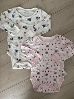 ユニクロ UNIQLOミッフィー 長袖ベビー肌着2枚セット