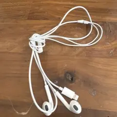 Lightning接続 有線イヤホン ホワイト　apple 純正