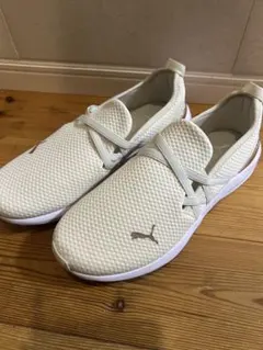 PUMA プーマ スリッポン スニーカー 白 ホワイトのサムネイル