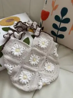 ハンドメイド　グラニーバッグ　かぎ針編み　花　グラニースクエア　モチーフバッグ