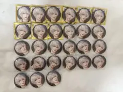 値下げ‼️NU:カーニバル4周年アニメイトカフェ ハート型缶バッジ