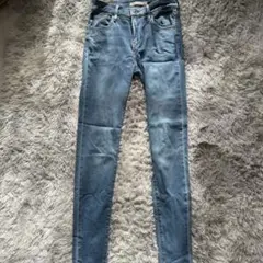 Levi’s 720 HIGHRISE SUPER SKINNY 26インチ