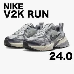 emmi NIKE V2K RUN スニーカー 24 限定モデル v2kラン