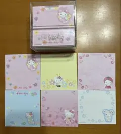 【新品未使用】ハローキティ メモ用紙6種セット アクリルケース付き