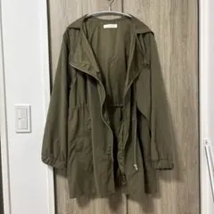 セシルマクビー　マウンテンパーカー