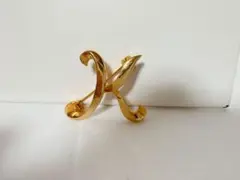 ゴールド K形状 ブローチ