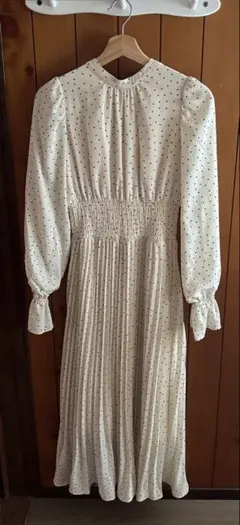 NICE CLAUPドット柄 パフスリーブ ロングワンピース NICE CLAUP ドット柄 パフスリーブ ロングワンピース - メルカリ