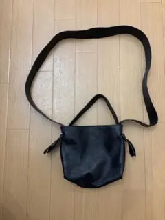 WCJ ソフトエコレザーバッグ 若槻千夏 巾着 ブラック - メルカリ