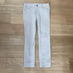 白 カジュアルパンツ