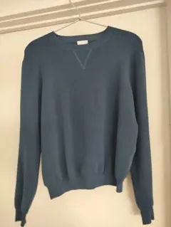 くすみ　ブルーグレー　薄手ニット