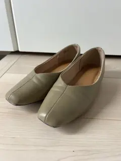 ABCSELECT スクエアトゥパンプス オリーブ Sサイズ