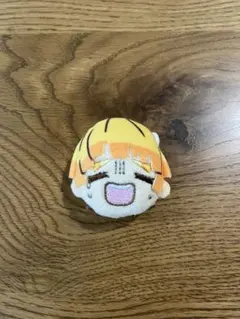 【美品】鬼滅の刃　我妻善逸　ぬいぐるみマスコットバッジ　泣き顔