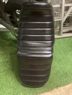 cb400sf nc31 後期 タックロールシート 革 エナメル 黒 - メルカリ