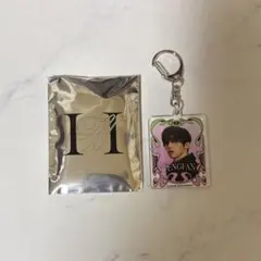 INI POP UP ポップアップ 許豊凡 アクリルキーホルダー